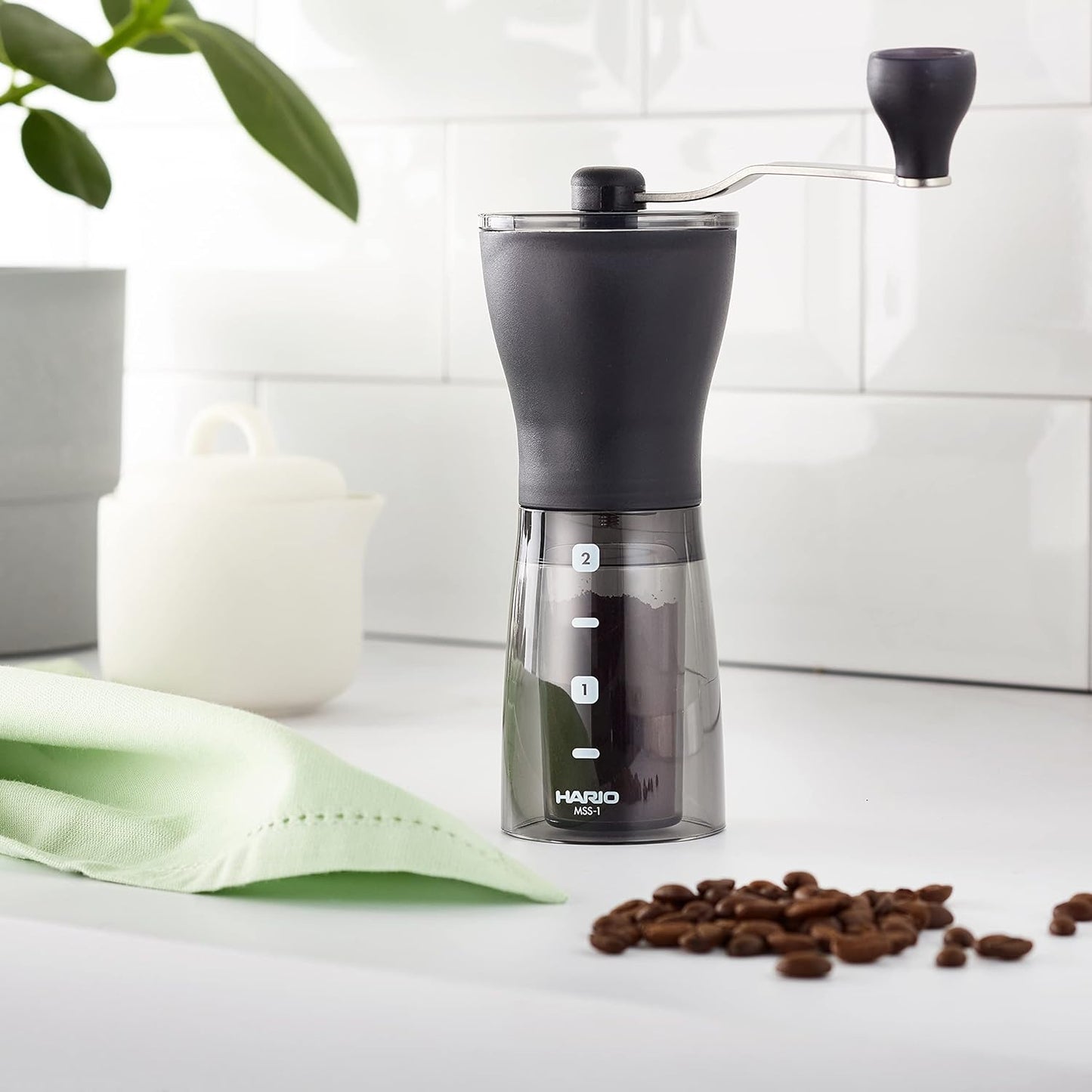 Hario - Molino de café de cerámica Mini-Slim Plus